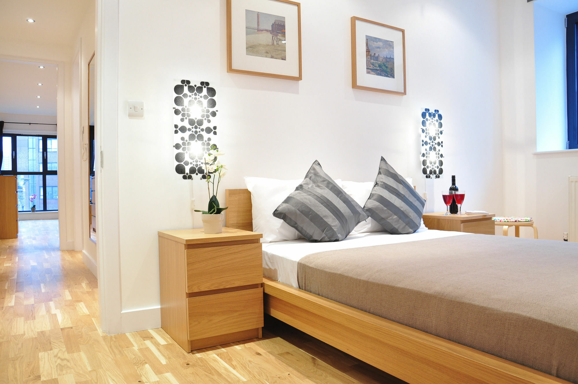 Tower Bridge Superior Apartments Лондон Екстер'єр фото